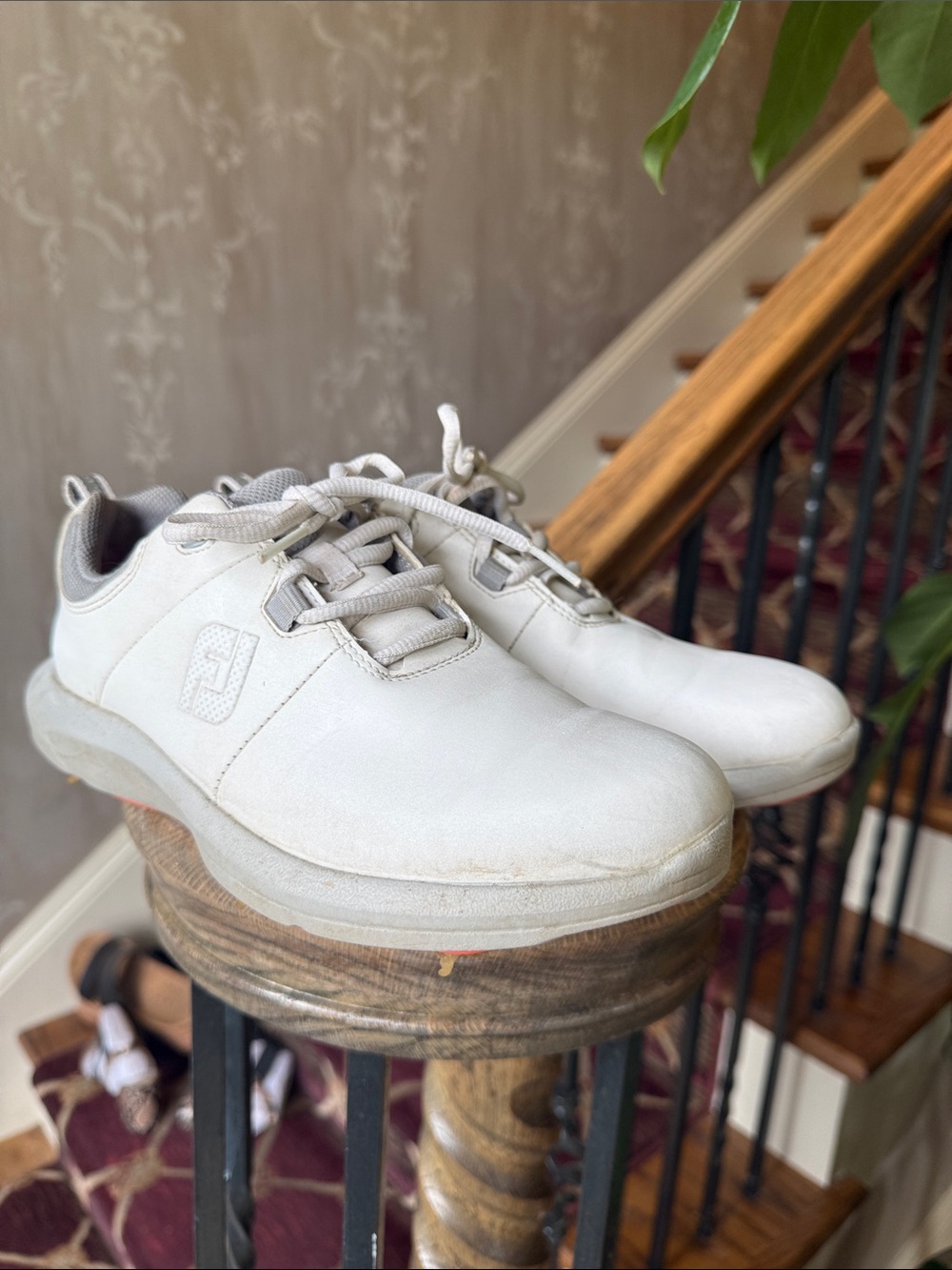 FOOTJOY ladies, golf sneakers good condition size 7 1/2 - Picture 9 of 10